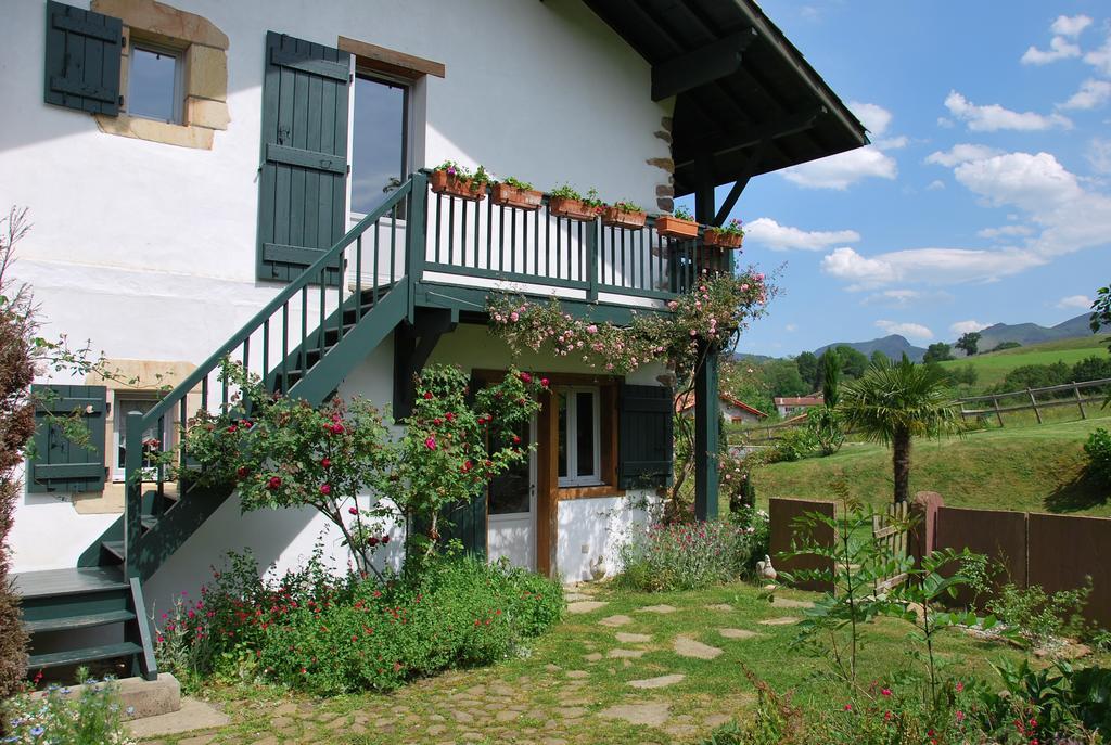 Maison Aretxola Sare Exterior photo